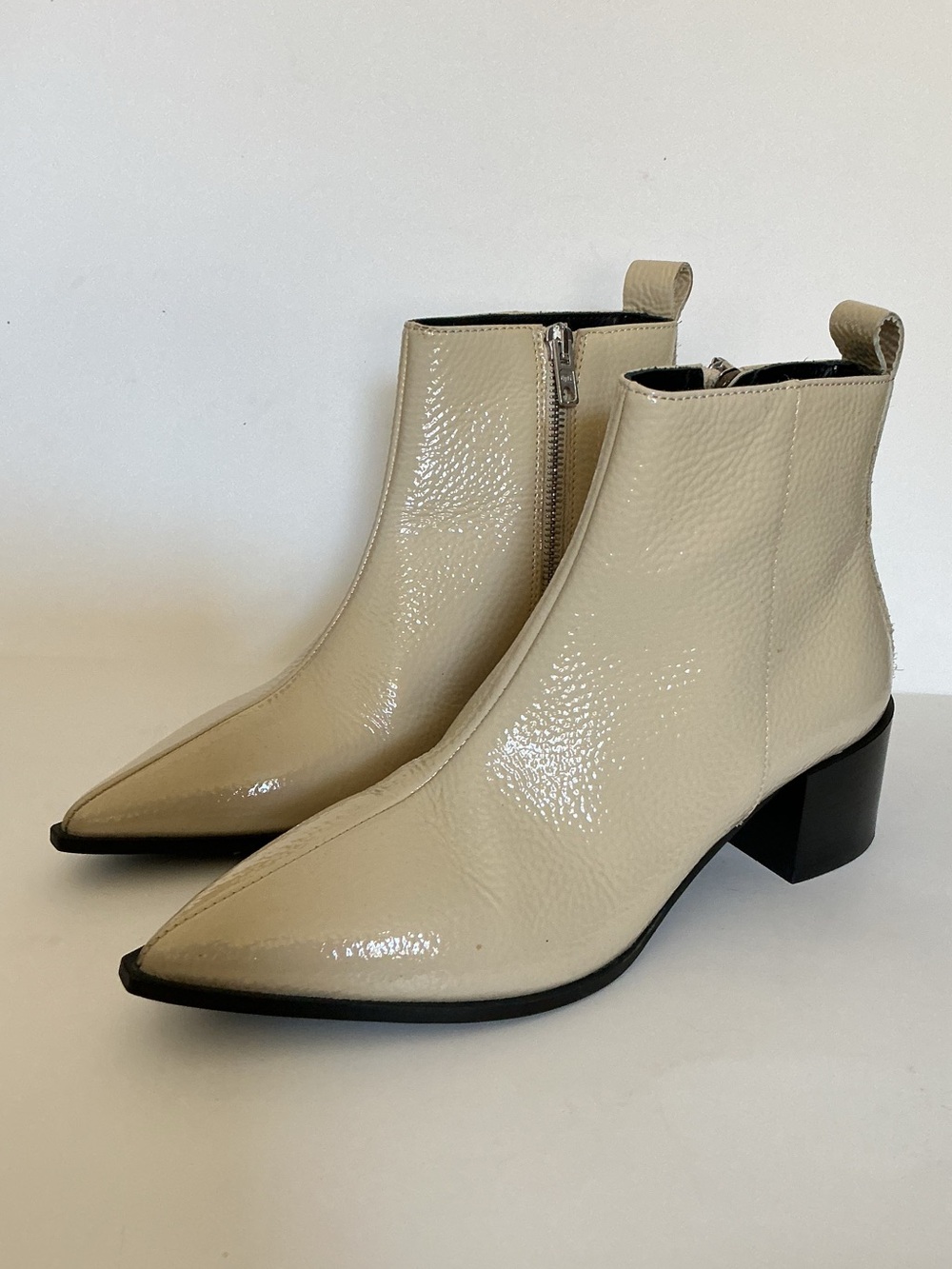 Everlane The Boss Boot Cream Patent Leather Ankle Boots Size 5